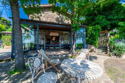 Charming Country Retreat with stunning views