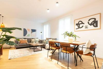 ☆Centric Spacious⎮7 balconies⎮Brand new ⎮Aircon ☆