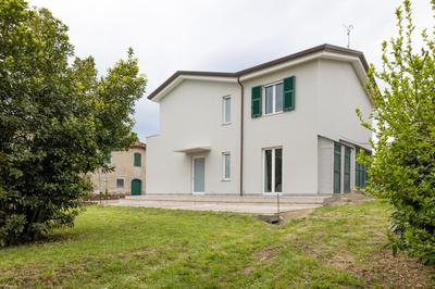 Art Apartments Sarzana -appartamento con giardino - Campitour