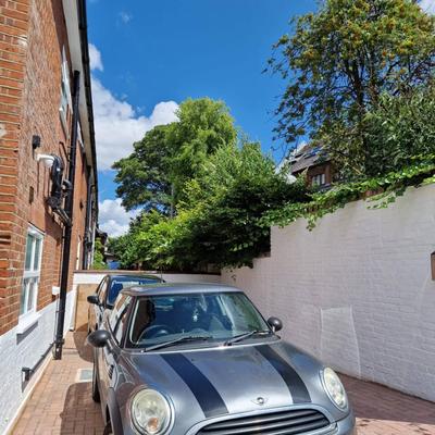 1st floor riverview duplex flat with parking