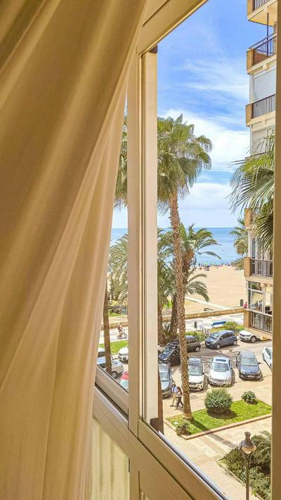 vivienda centrica frente al mar