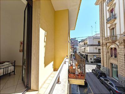 Blu Mazzini 2 - Bilocale con balcone