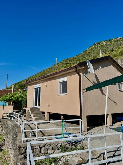 Lakeside Harmony Apartment