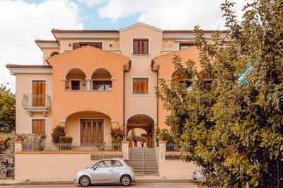 OLBIA SKYVIEW ATTIC, Gaia's House