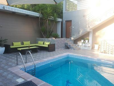 Dolphin Villa with Private Pool & Parking