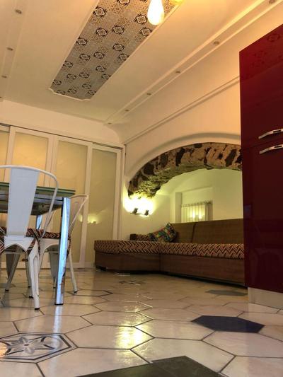 Room with bathroom and kitchen, with independent entrance