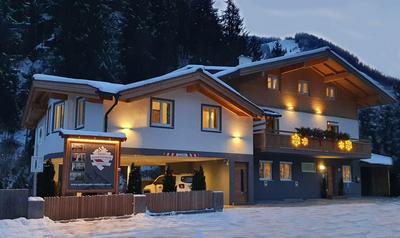 Alpen Ferienwohnungen Viehhofen near Saalbach & Zell am See - incl Sommercard