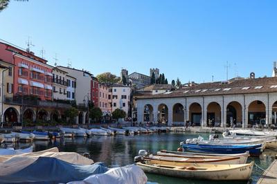 Nel centro di Desenzano By Case al Lago