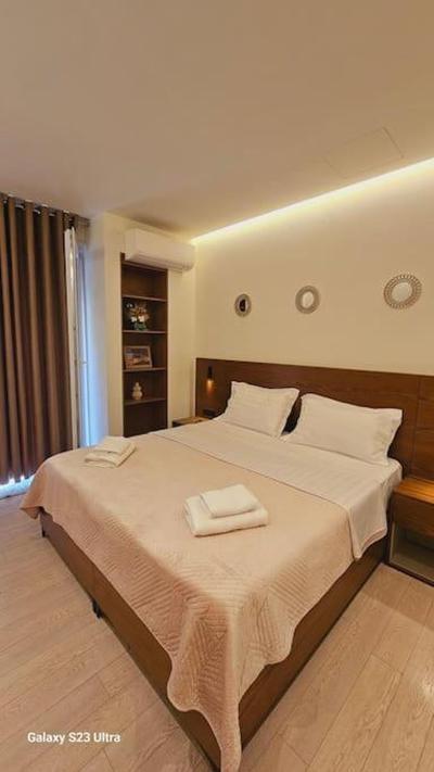 Top Center Apartment