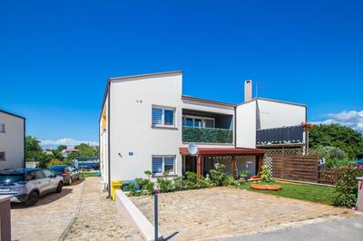 LUNA - Modern & Stylish Apartment
