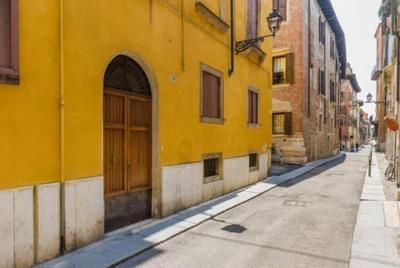 Ponte Pietra Luxury Home in Verona