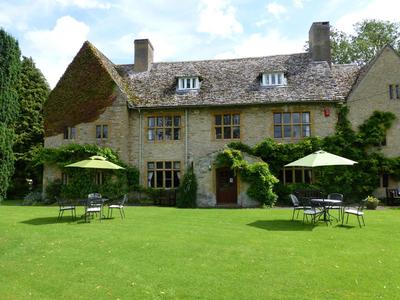 Charney Manor, Bild 2