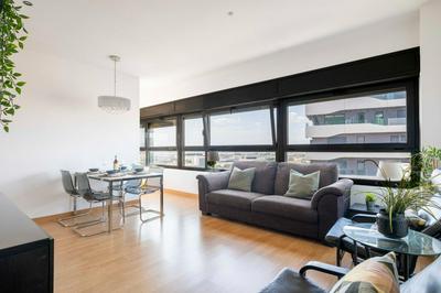 Amazing Apart Fira Barcelona and 15' from Bcn center with pool