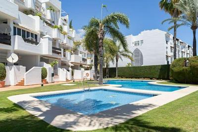 NEW duplex penthouse walk to beach and port RDR216