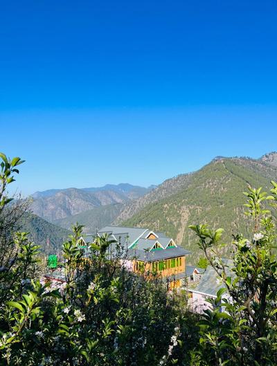 Sunset cave resort Gainchwan gaon