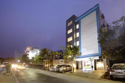 FlxHo Cyber One - Hotel and Banquet Cyber City