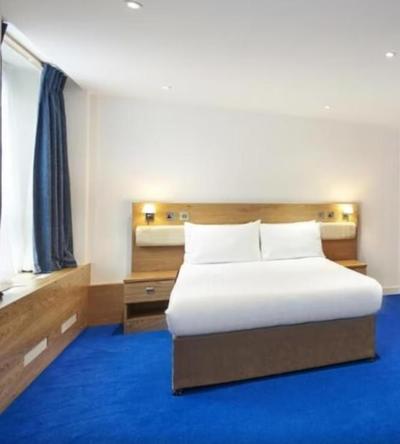 Cozy Rooms in London and Manchester