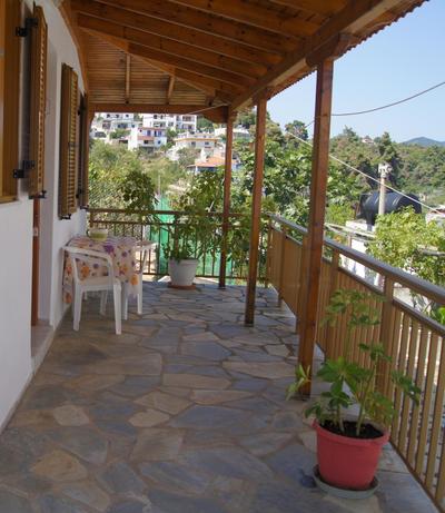 MARIA 'S LITTLE HOUSE