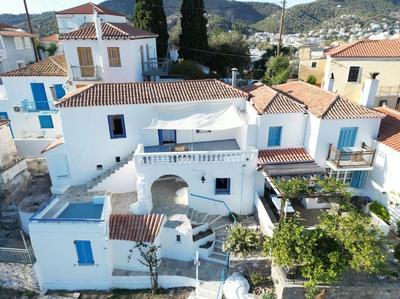 Clock Tower Arch Maison