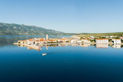 Villa Velebit - luxury apartment steps away from Adriatic Sea, with private pool and stunning views