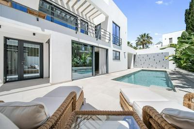 Villa Rio Verde beachfront