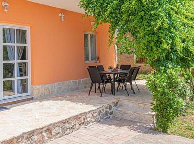 Villa Iris