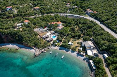 BooRA glamp experience & Heated infinity pool