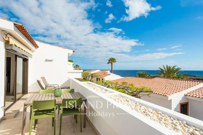 Stunning Ocean Views Holiday with Heated Pool in Amarilla Golf ORF3