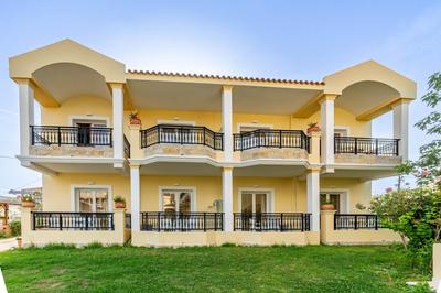 Kosmos Hotel St2 in Agios Stefanos