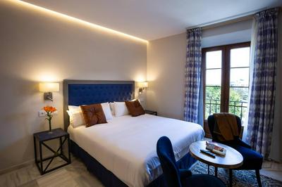 Plazuela del Carbón Suites