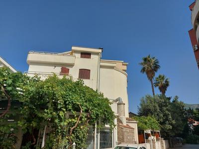 Helen's apartments