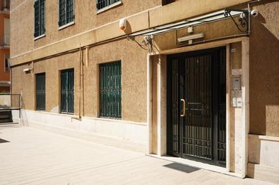 Peaceful 2 Bedrooms with patio, near Metro A