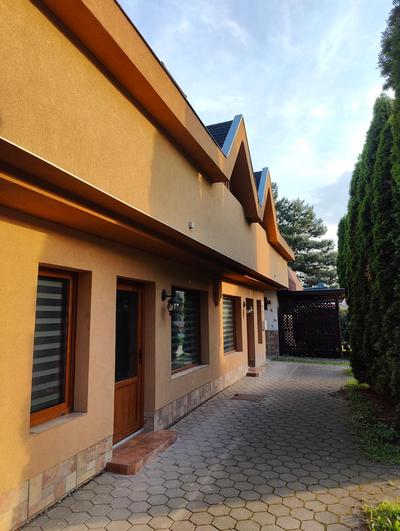 Parrot district apartments