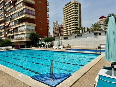 Apartament piscis en Benidorm, 1 min playa levante, Wi-Fi, AC y parking