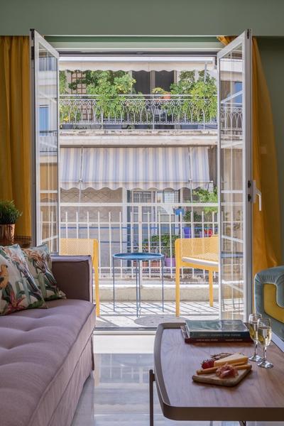 Elegant Escape 2BR BA Sunny Apt
