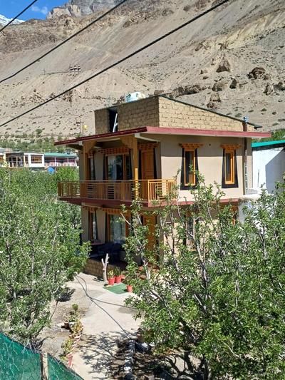 Kunzom Inn Tabo