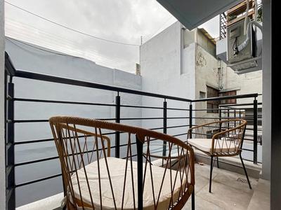 Modern Almagro Apartment for 4 Guests with Balcony and Full Amenities