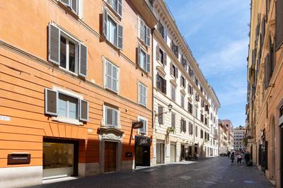 Frattina Atmosphere by Rental in Rome