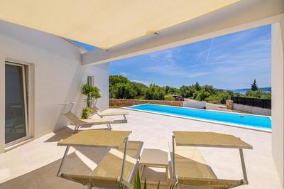 Villa MENTA IV