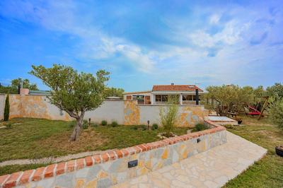 Holiday House Fjaka