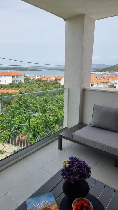 Apartment Sara with Sea View