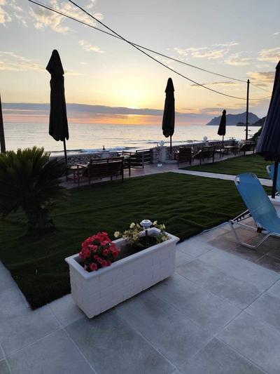 Fanis seafront apartments