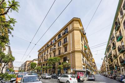 4 Stelle Housing - Rooms and Apartments by Wonderful Italy