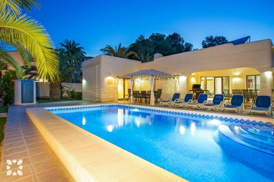 Villa Medina 20 by Abahana Villas
