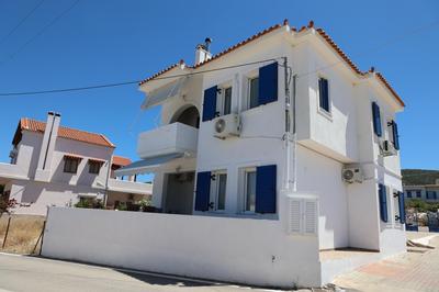 Veloudi's Apartment 1