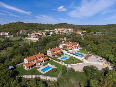 Modern Apartment in Ripenda Kras with Shared Pool