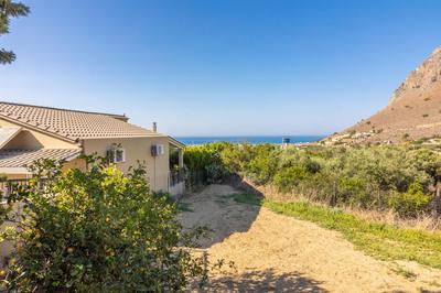 The 3 Bedroom Hideaway - Casteliana II