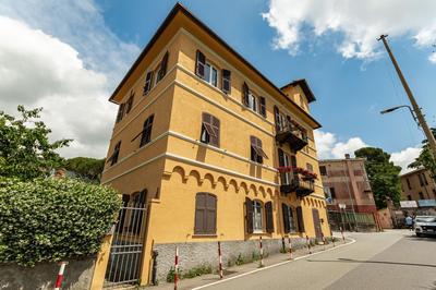 Spacious 3-Bedroom Apartment - 10 Min to City Center & 5 Min to Gaslini Hospital