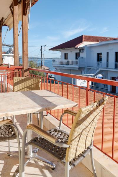 GEORGE AND MARIOS STUDIOS Inn