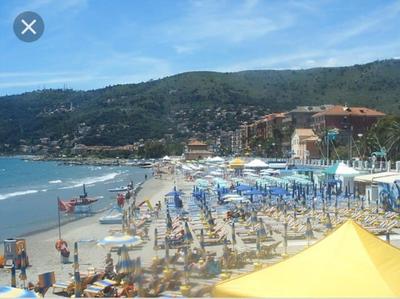 ANDORA, Villa INDIPENDENTE, ammessi ANIMALI, entrata e Giardino Dehor privato, luogo rigenerante ,SOLARIUM,Pace e relax,parcheggio privato gratuito